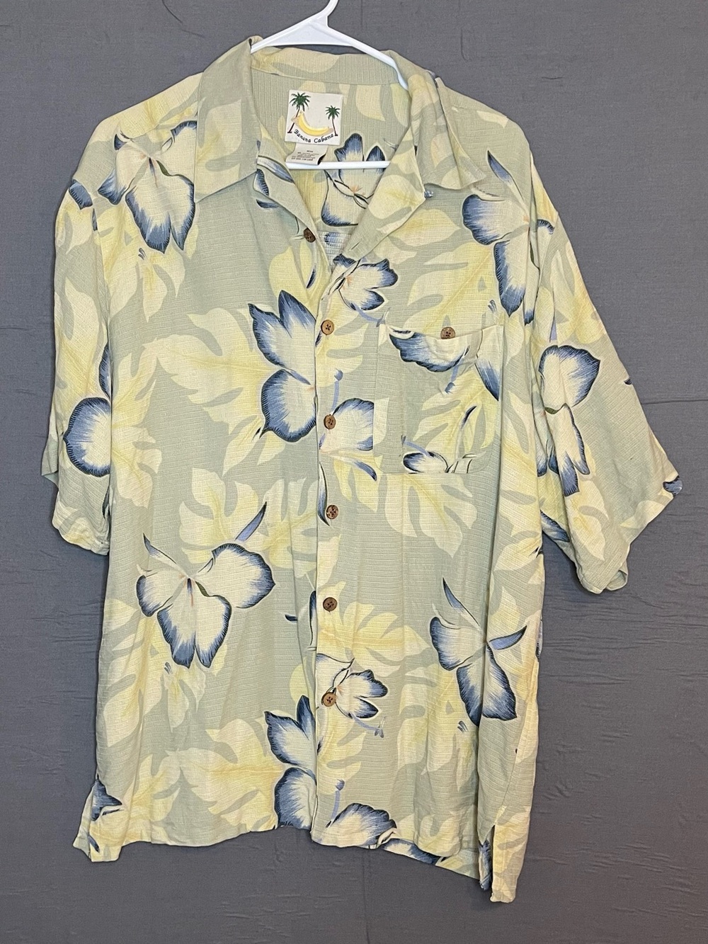 Banana Cabana Mens Hawaiian Shirt XL Green Tropical Hibiscus 100% Silk Button